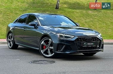 Audi A4  2019