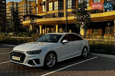 Audi A4  2022
