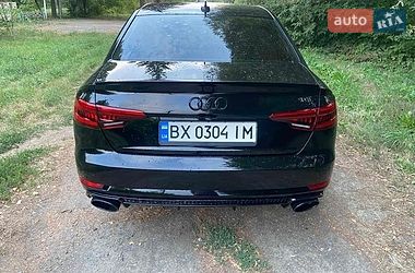 Седан Audi A4 2016 в Хмельницькому