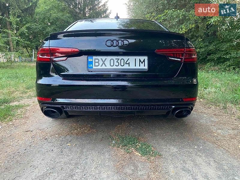 Седан Audi A4 2016 в Хмельницькому