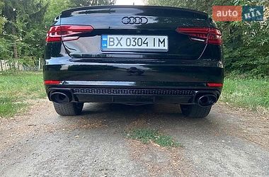 Седан Audi A4 2016 в Хмельницькому