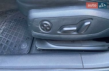 Седан Audi A4 2016 в Хмельницькому