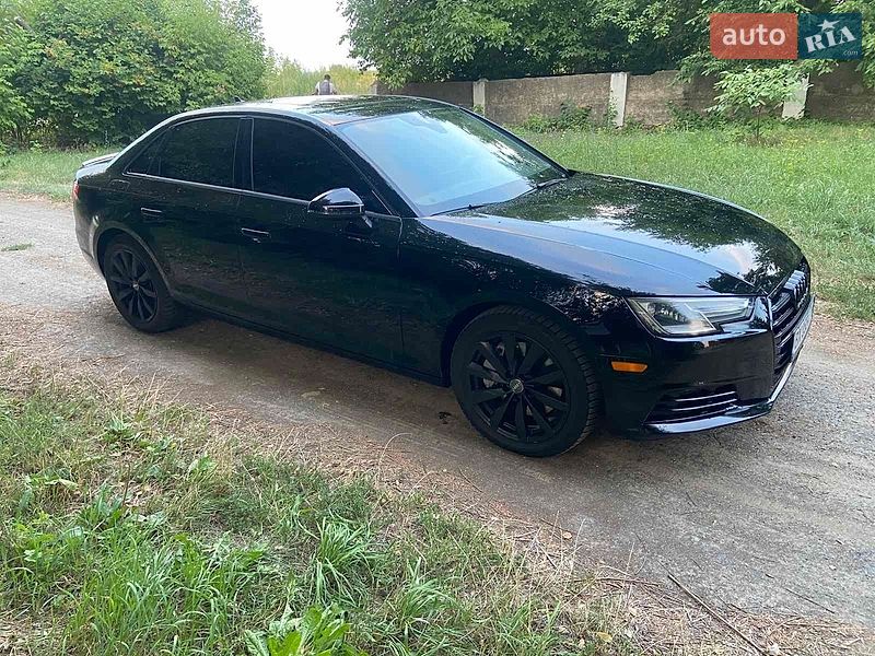 Седан Audi A4 2016 в Хмельницькому