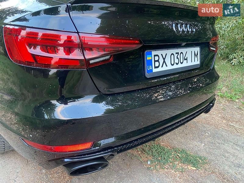 Седан Audi A4 2016 в Хмельницькому