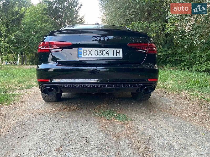 Седан Audi A4 2016 в Хмельницькому