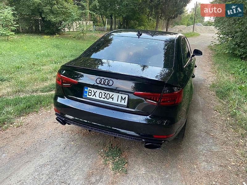 Седан Audi A4 2016 в Хмельницькому