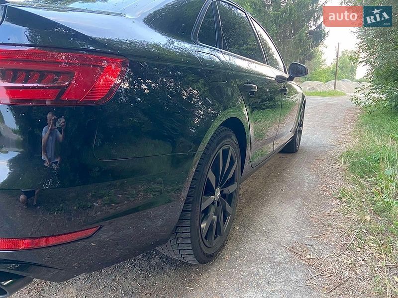 Седан Audi A4 2016 в Хмельницькому