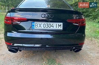 Седан Audi A4 2016 в Хмельницькому