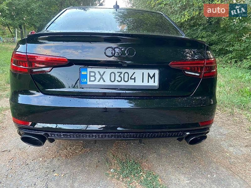 Седан Audi A4 2016 в Хмельницькому