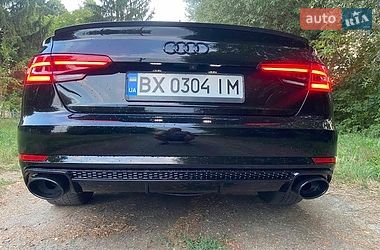 Седан Audi A4 2016 в Хмельницькому