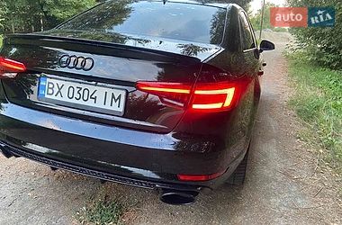 Седан Audi A4 2016 в Хмельницькому
