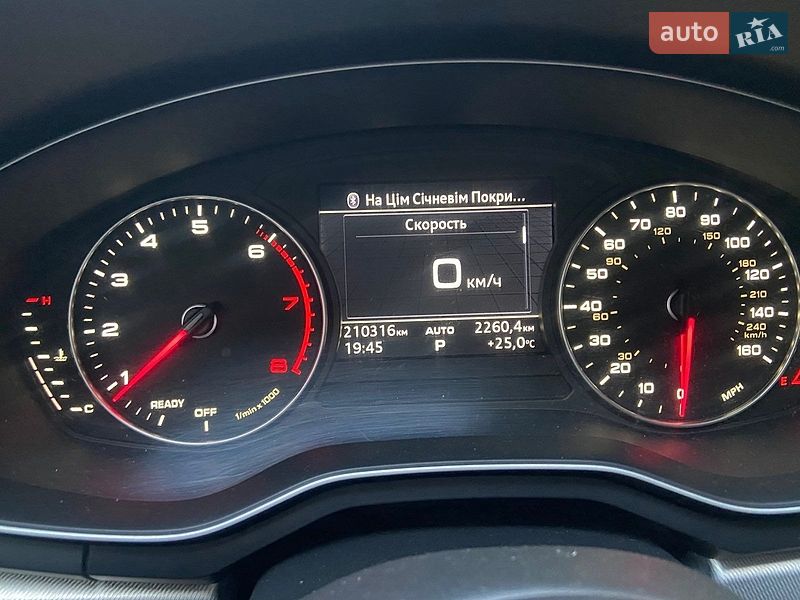 Седан Audi A4 2016 в Хмельницькому
