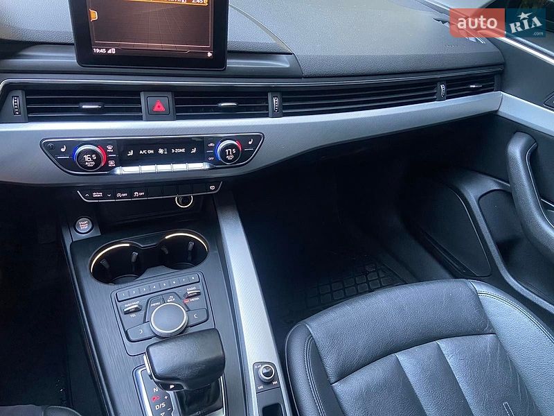 Седан Audi A4 2016 в Хмельницькому