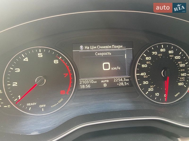 Седан Audi A4 2016 в Хмельницькому
