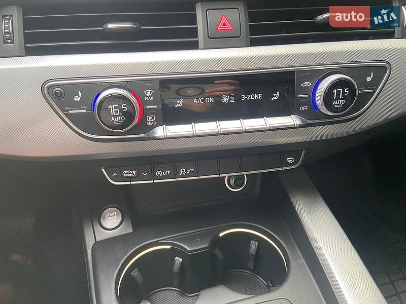 Седан Audi A4 2016 в Хмельницькому