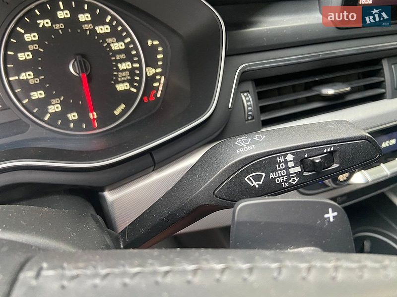 Седан Audi A4 2016 в Хмельницькому
