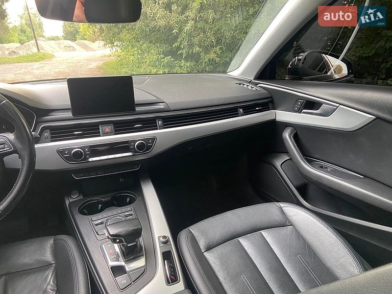 Седан Audi A4 2016 в Хмельницькому