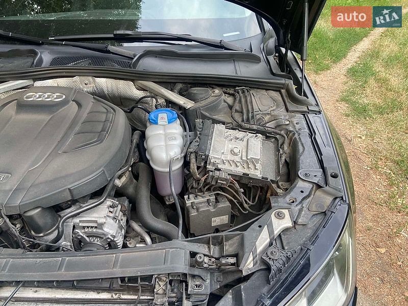 Седан Audi A4 2016 в Хмельницькому