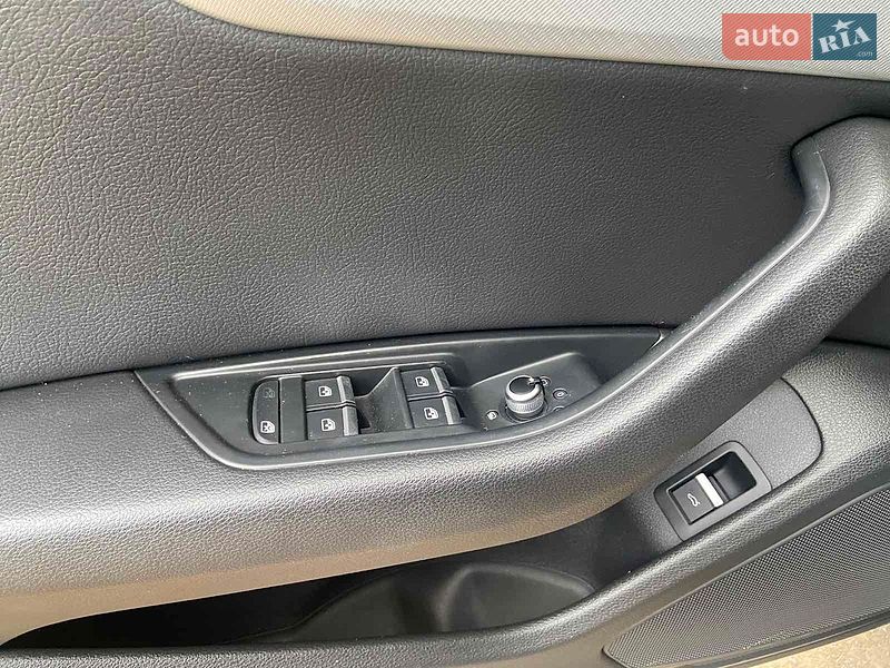 Седан Audi A4 2016 в Хмельницькому