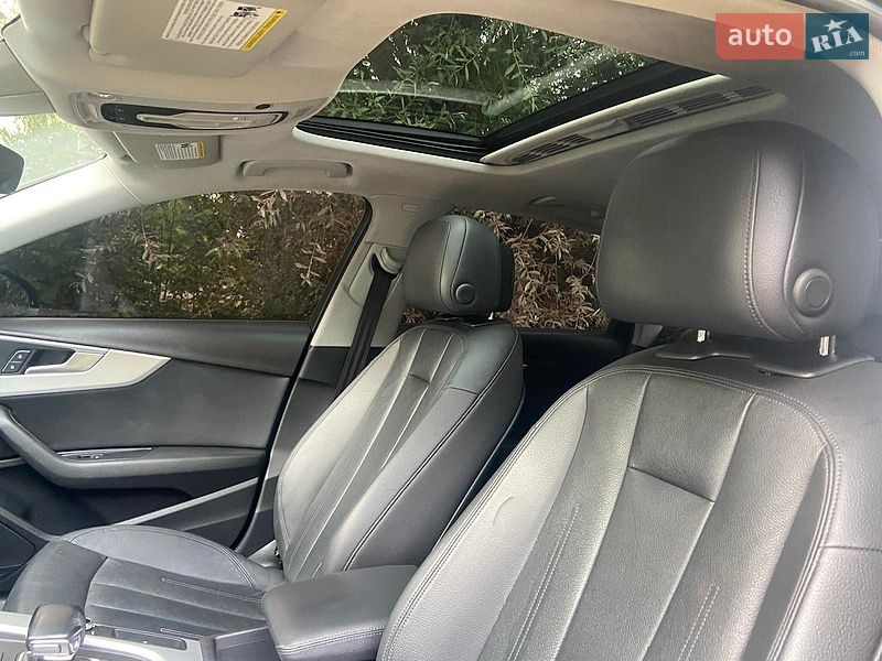 Седан Audi A4 2016 в Хмельницькому
