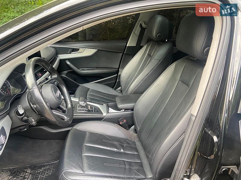Седан Audi A4 2016 в Хмельницькому