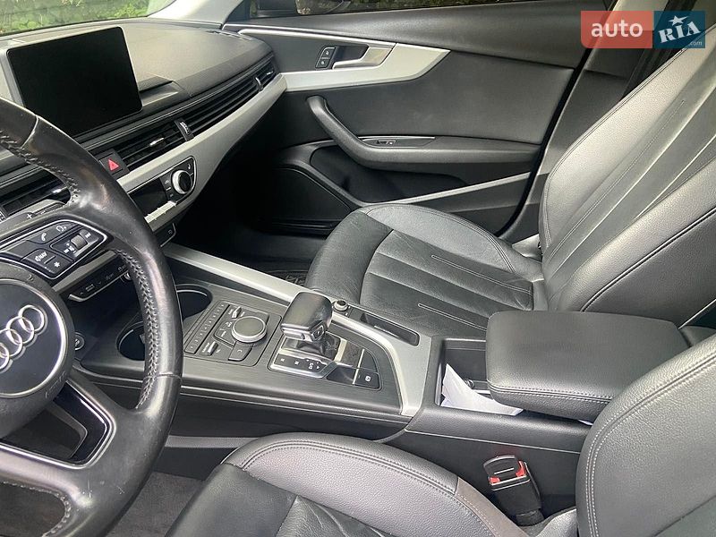 Седан Audi A4 2016 в Хмельницькому