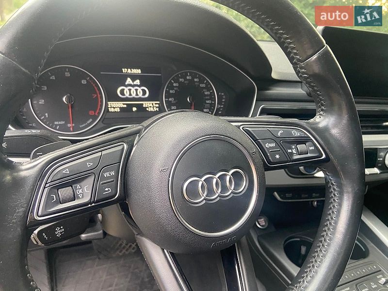 Седан Audi A4 2016 в Хмельницькому