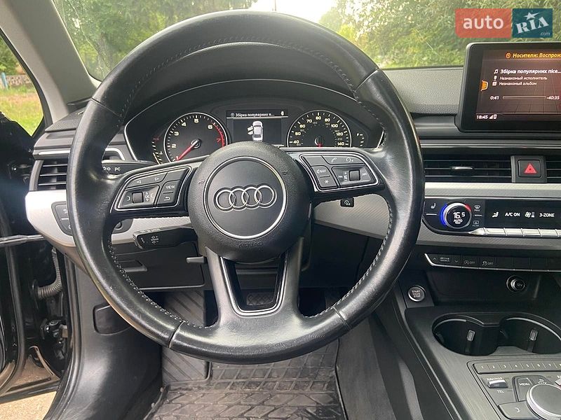 Седан Audi A4 2016 в Хмельницькому