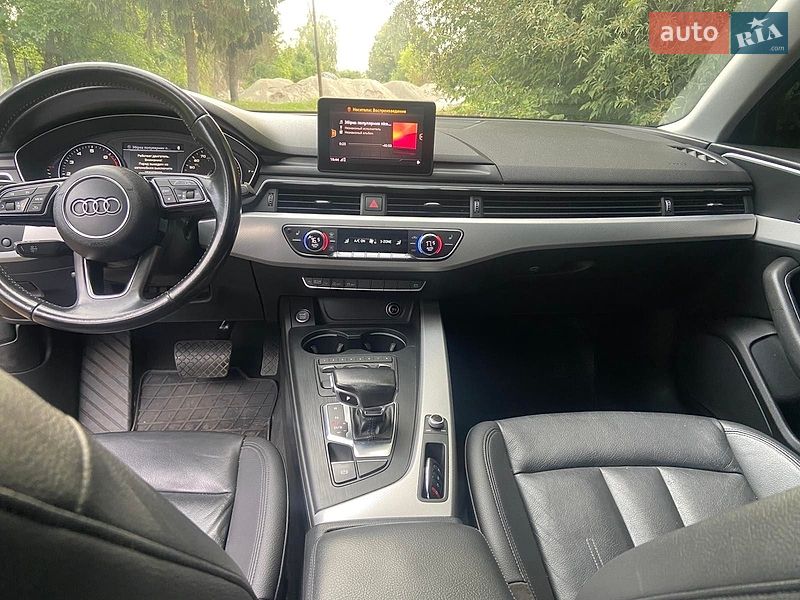 Седан Audi A4 2016 в Хмельницькому