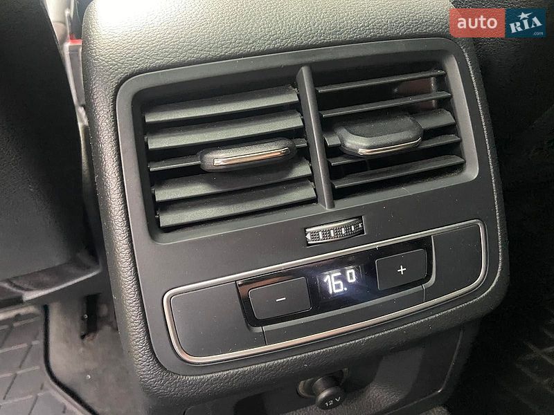 Седан Audi A4 2016 в Хмельницькому