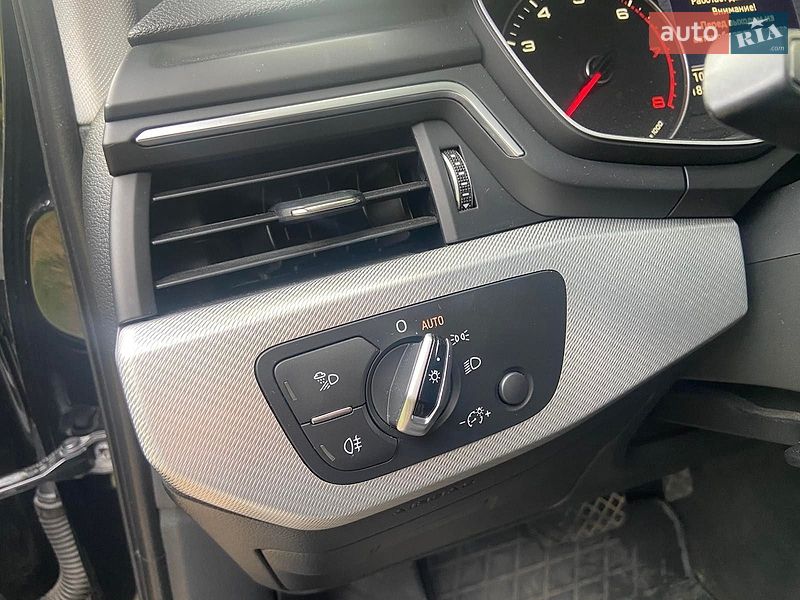 Седан Audi A4 2016 в Хмельницькому