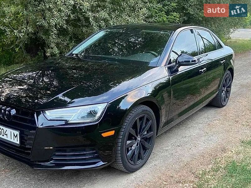Седан Audi A4 2016 в Хмельницькому