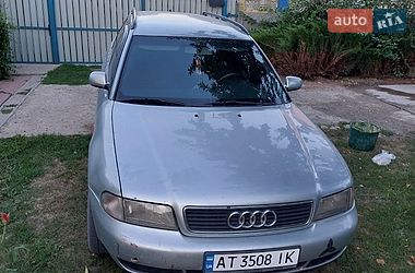 audi a4 1997 в Новоселиця від професійного продавця Ваня