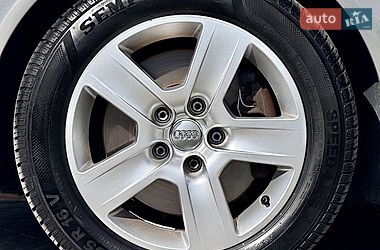 Седан Audi A4 2002 в Дрогобыче