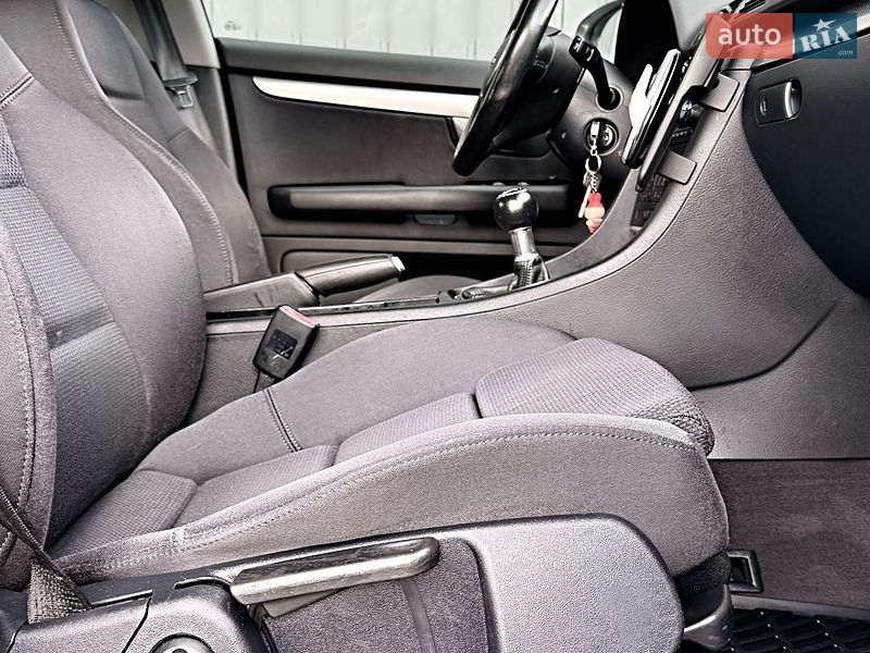 Седан Audi A4 2002 в Дрогобыче