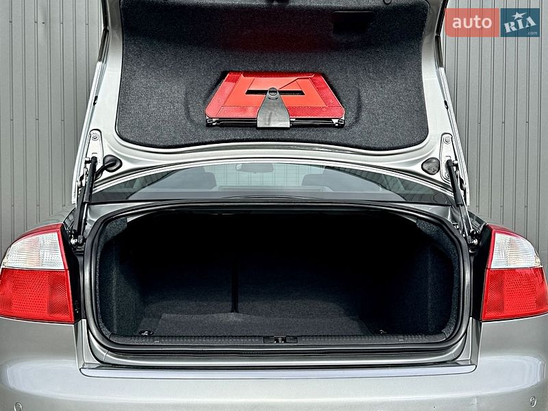Седан Audi A4 2002 в Дрогобыче