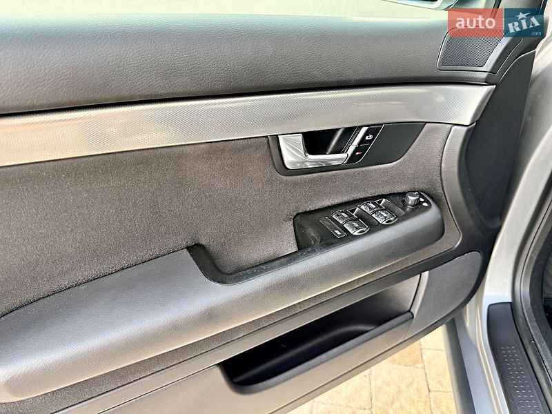 Седан Audi A4 2002 в Дрогобыче