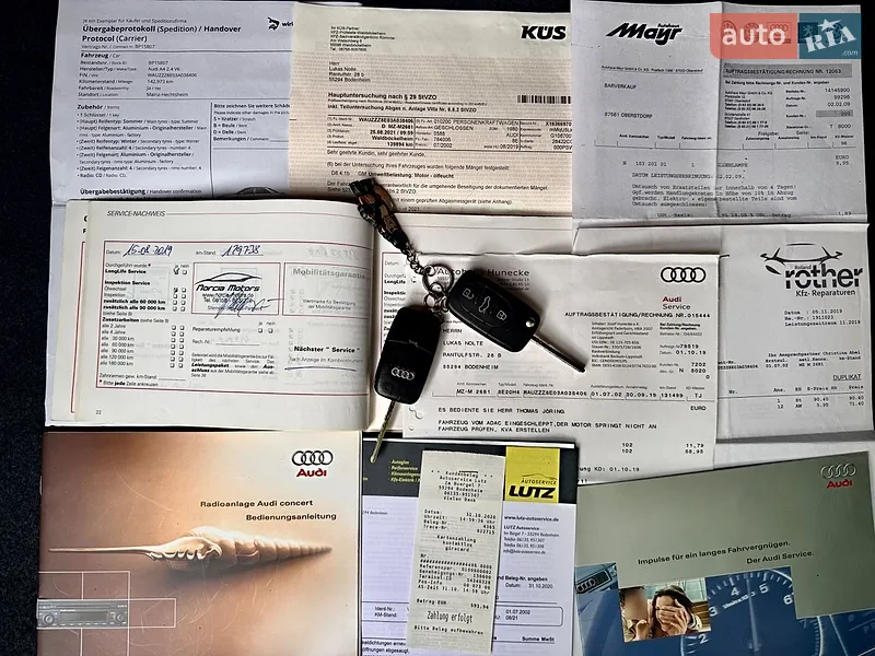 Седан Audi A4 2002 в Дрогобыче документ