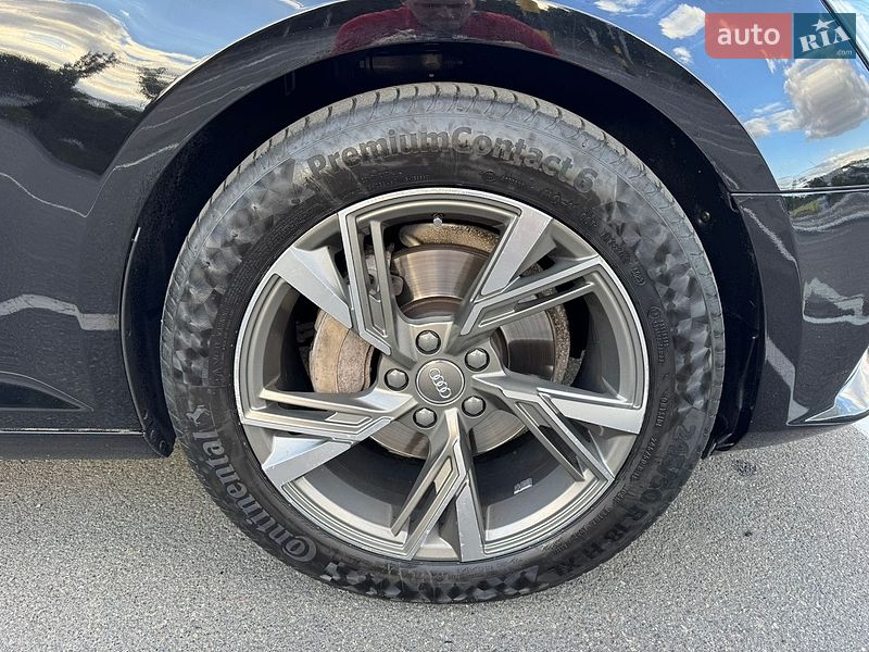 Універсал Audi A4 2019 в Києві