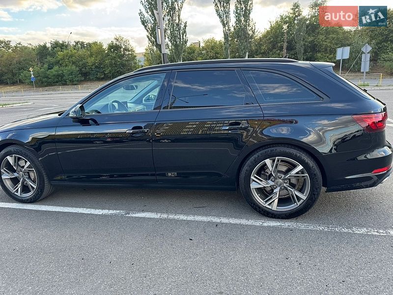 Універсал Audi A4 2019 в Києві
