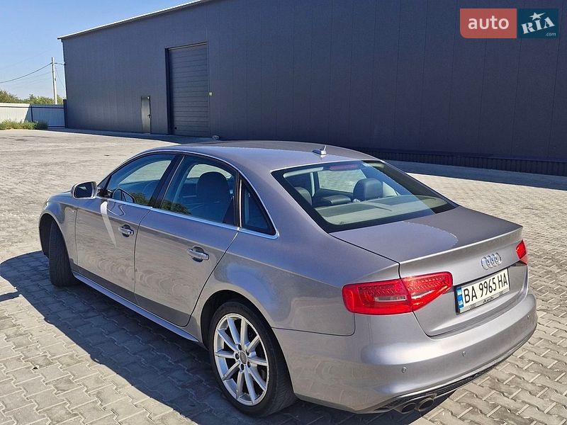 Седан Audi A4 2014 в Кропивницком