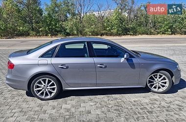 Седан Audi A4 2014 в Кропивницком