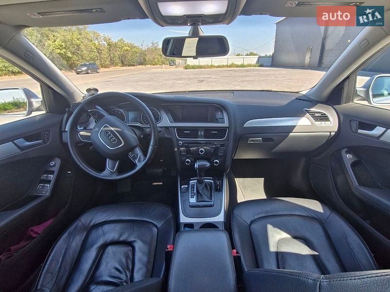 Седан Audi A4 2014 в Кропивницком