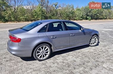Седан Audi A4 2014 в Кропивницком