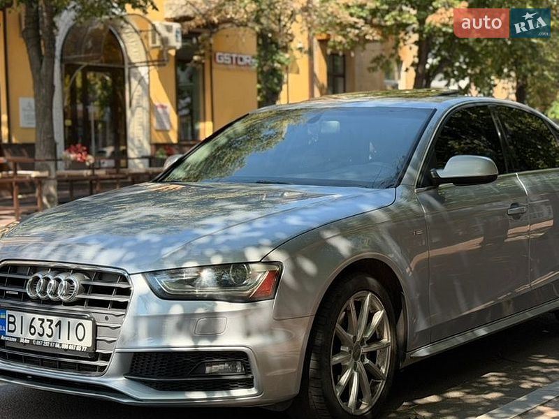Седан Audi A4 2014 в Кременчуге