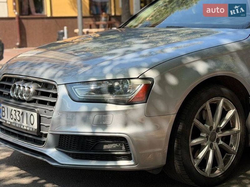 Седан Audi A4 2014 в Кременчуге
