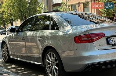 Седан Audi A4 2014 в Кременчуге