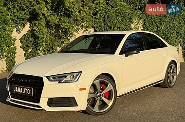 Audi A4  2018
