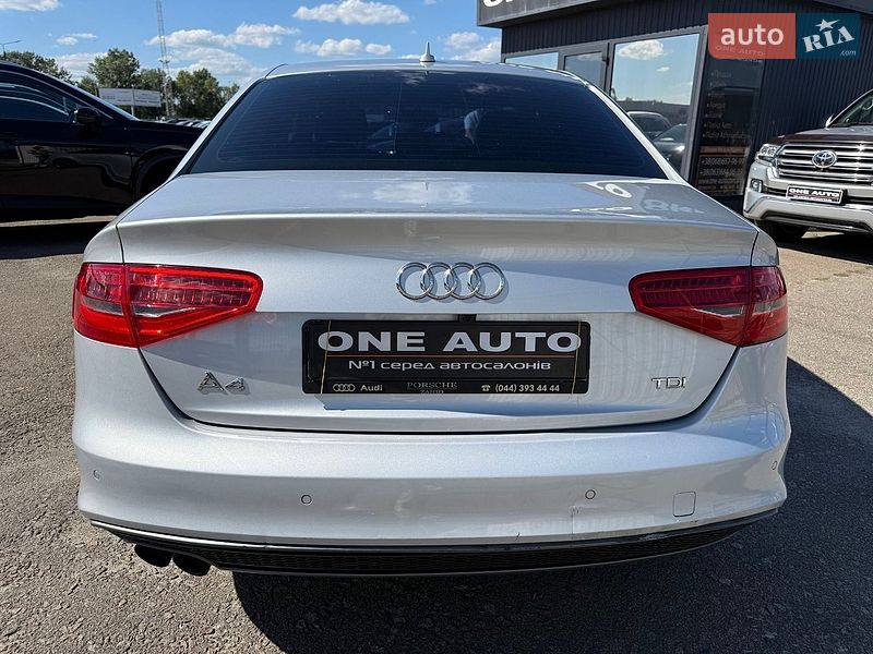 Седан Audi A4 2014 в Києві