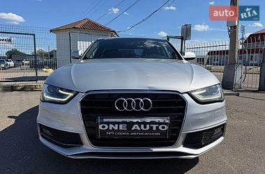 Седан Audi A4 2014 в Києві